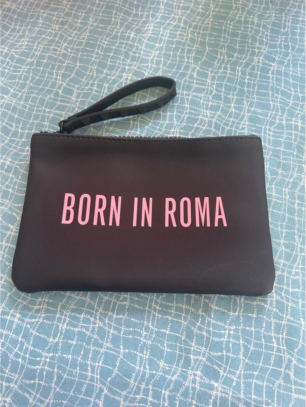 D103 VALENTINO Beauty Pouch Small Makeup Bag Wristlet in Black